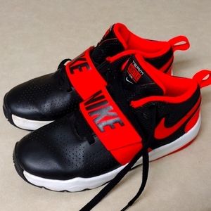 Kids Nike Team Hustle D8 Youth Size 3